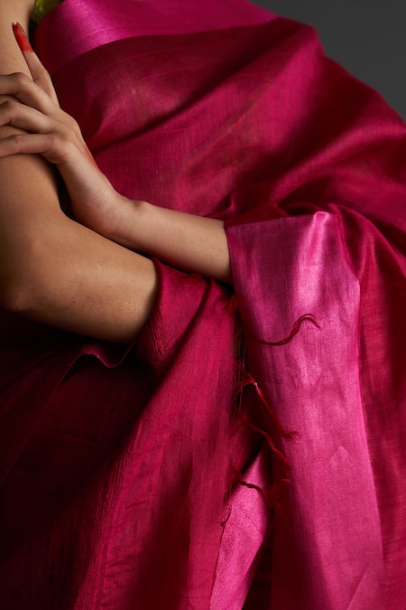 Buy Five Point Five Pink Muslin Falguni Squares Woven Saree With Running Blouse Online at Aza Fashions Buy_Five Point Five_Pink Muslin Falguni Squares Woven Saree With Running Blouse _Online_at_Aza_Fashions