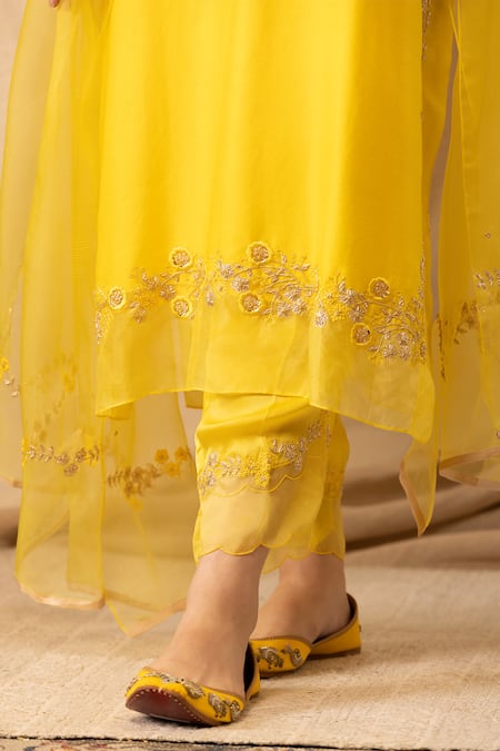 Deepika Chopra_Yellow Chanderi Silk, Organza, Bamboo Marigold Straight-cut Kurta Salwar Set_Online_at_Aza_Fashions