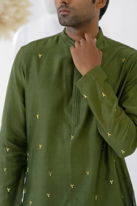 Runit Gupta_Green Kurta Chanderi Silk Hand Embroidered Pearls Olivio Short Set _Online_at_Aza_Fashions