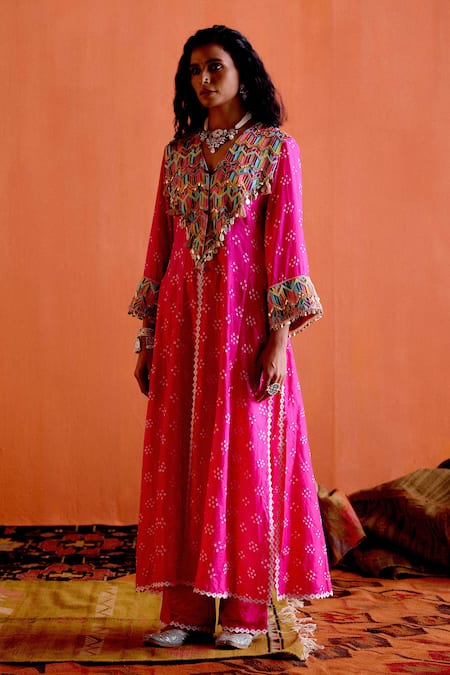 Karishma Khanduja Bareilly Magenta Silk Embroidery V-neck Bandhani Pattern Kurta And Pant Set Online at Aza Fashions Karishma Khanduja Bareilly_Magenta Silk Embroidery V-neck Bandhani Pattern Kurta And Pant Set _Online_at_Aza_Fashions