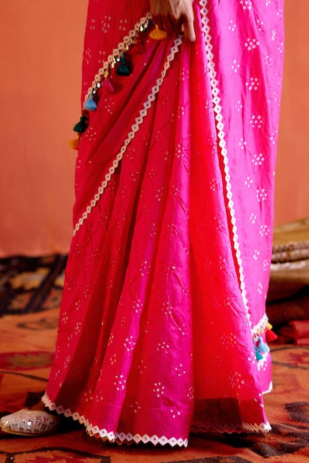 Karishma Khanduja Bareilly Magenta Silk Embroidery Bandhani Pattern Saree Online at Aza Fashions Karishma Khanduja Bareilly_Magenta Silk Embroidery Bandhani Pattern Saree _Online_at_Aza_Fashions