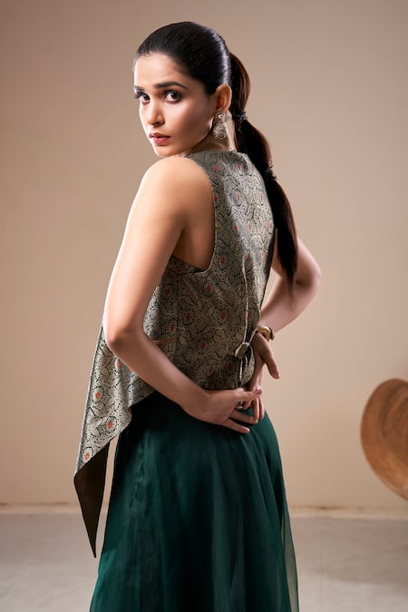 Aditi Somani Green Brocade, Muslin, Organza Embroidery Flower Woven Jacket Skirt Set Online at Aza Fashions Aditi Somani_Green Brocade, Muslin, Organza Embroidery Flower Woven Jacket Skirt Set _Online_at_Aza_Fashions