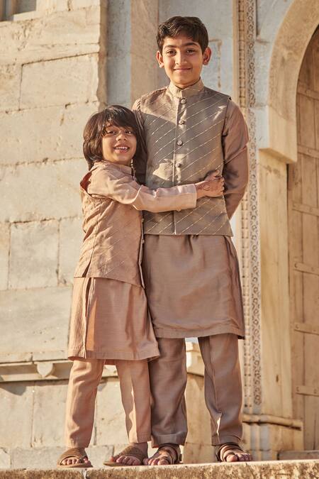 Buy_All Boy Couture_Gray Cotton, Silk Embroidery Zari Bundi Kurta Set _Online_at_Aza_Fashions