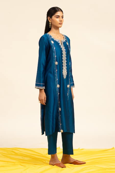 Shop Shetab Kazmi Blue Chanderi, Linen, Cotton, Viscose Gota Patti And Zardosi Kurta Pant Set Online at Aza Fashions Shop_Shetab Kazmi_Blue Chanderi, Linen, Cotton, Viscose Gota Patti And Zardosi Kurta Pant Set _Online_at_Aza_Fashions