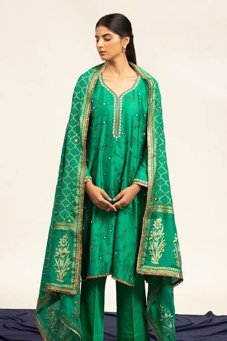 Buy Shetab Kazmi Green Chanderi, Cotton, Viscose Embroidery Asymmetric Aari Work Kurta Pant Set Online at Aza Fashions Buy_Shetab Kazmi_Green Chanderi, Cotton, Viscose Embroidery Asymmetric Aari Work Kurta Pant Set _Online_at_Aza_Fashions