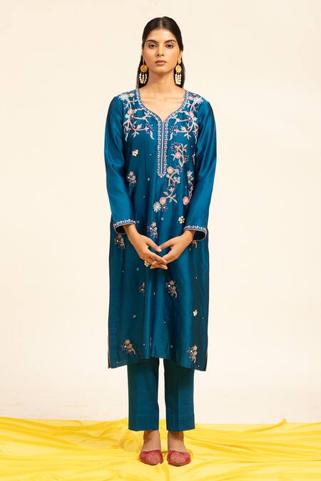 Shetab Kazmi Blue Chanderi, Modal, Viscose Pearls, Sequins, Aari Thread Kurta Pant Set Online at Aza Fashions Shetab Kazmi_Blue Chanderi, Modal, Viscose Pearls, Sequins, Aari Thread Kurta Pant Set _Online_at_Aza_Fashions