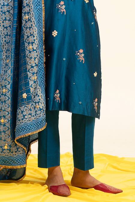 Shop Shetab Kazmi Blue Chanderi, Modal, Viscose Pearls, Sequins, Aari Thread Kurta Pant Set Online at Aza Fashions Shop_Shetab Kazmi_Blue Chanderi, Modal, Viscose Pearls, Sequins, Aari Thread Kurta Pant Set _Online_at_Aza_Fashions