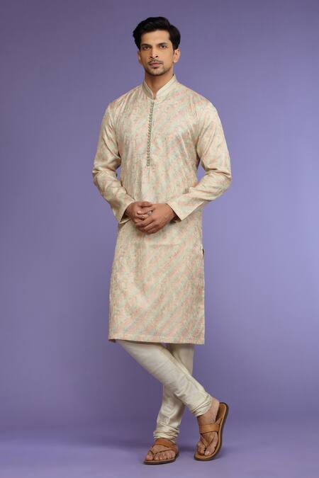 Kora By Nilesh Mitesh_Pink Silk Embroidered Thread And Sequin Work Floral Jaal Kurta Set_Online_at_Aza_Fashions