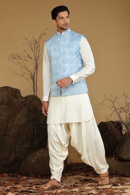 Kora By Nilesh Mitesh Silk Mirror Embroidered Bundi & Kurta Set 