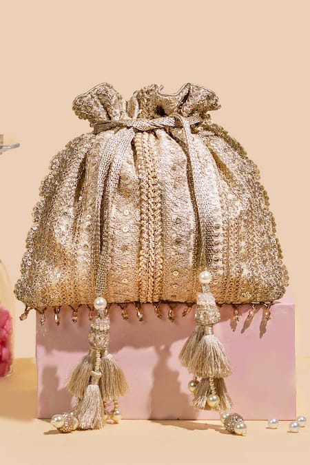 Amyra Naaz Thread Embroidered Potli 