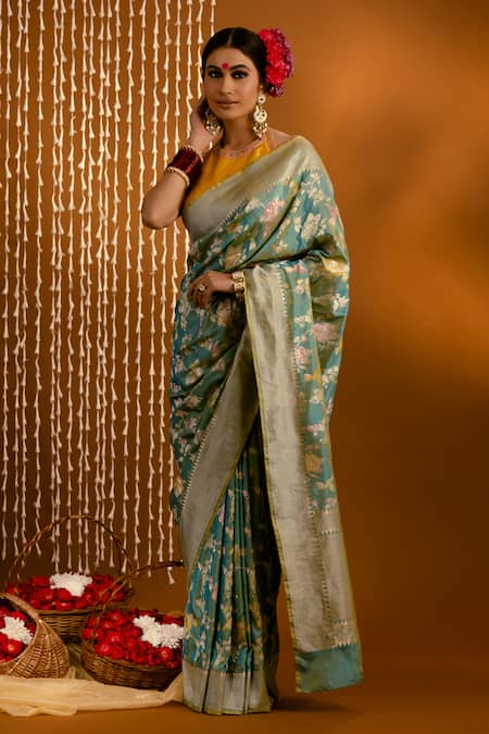 Priyal Bhardwaj Green Banarasi Silk Handwoven Rose And Geometric Pattern Saree