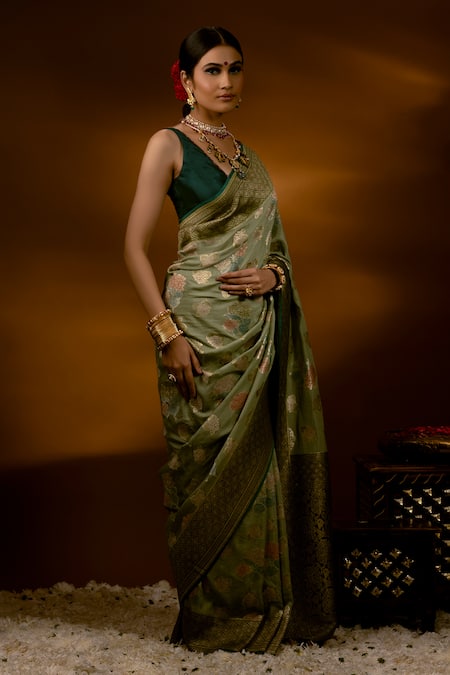 Priyal Bhardwaj Banarasi Floral Pattern Handwoven Saree 