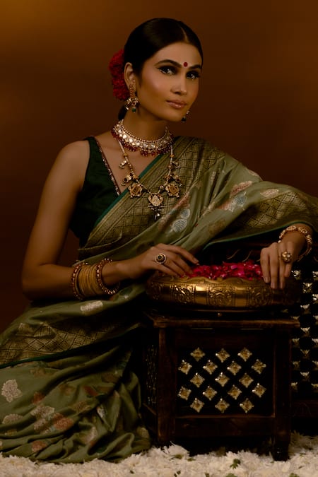 Buy Priyal Bhardwaj Green Brocade Embroidery Banarasi Floral Pattern Handwoven Saree Online at Aza Fashions Buy_Priyal Bhardwaj_Green Brocade Embroidery Banarasi Floral Pattern Handwoven Saree _Online_at_Aza_Fashions