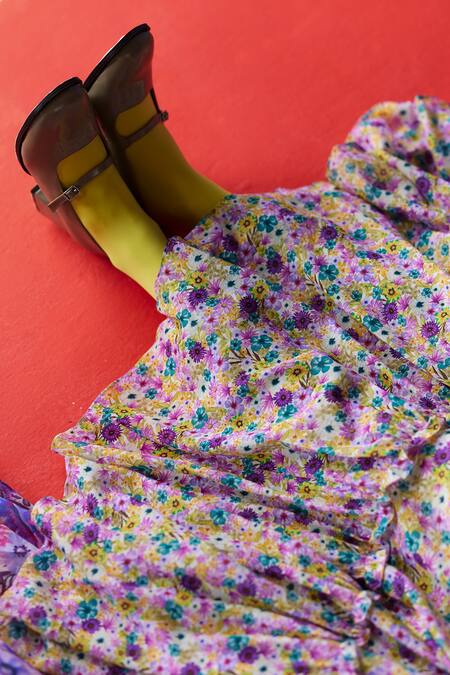 Uri By Mrunalini Rao_Green Cotton V-neck Laurel Ditsy Bloom Print Tiered Maxi Dress _Online_at_Aza_Fashions