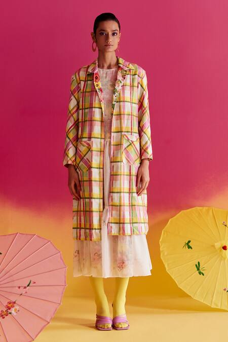 Uri By Mrunalini Rao Multi Color Organza Collared Candamom Reversible Checkered Pattern Jacket Online at Aza Fashions Uri By Mrunalini Rao_Multi Color Organza Collared Candamom Reversible Checkered Pattern Jacket _Online_at_Aza_Fashions