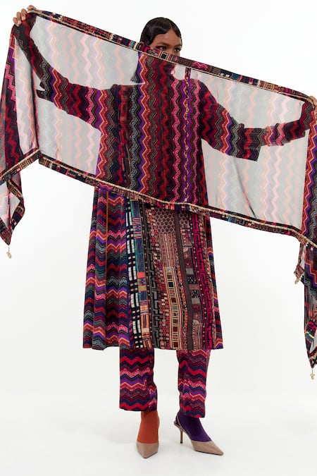 Shop_Aseem Kapoor_Multi Color Silk Lace Patti Chevron Print Odhni _at_Aza_Fashions