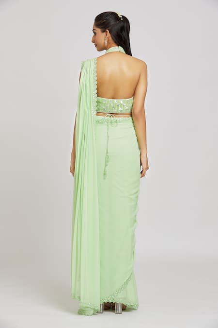 Nitisha Kashyap Official Embroidered Border Saree With Blouse 