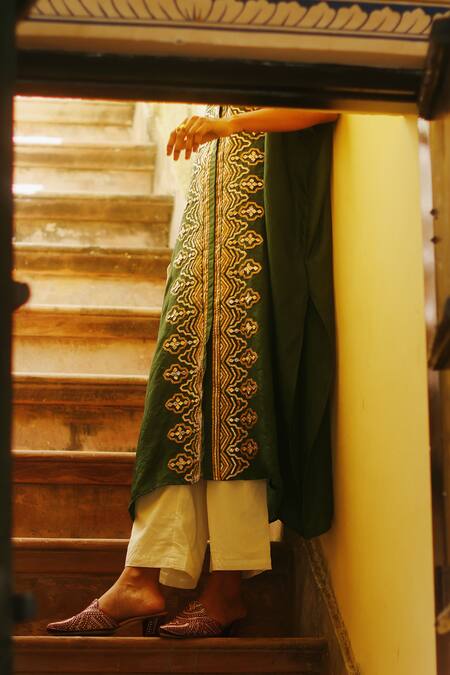 Avacara_Green Silk Gota Patti Round Neck Geometric Embroidered Kaftan With Pant _Online_at_Aza_Fashions