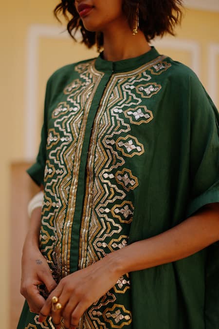 Buy_Avacara_Green Silk Gota Patti Round Neck Geometric Embroidered Kaftan With Pant _Online_at_Aza_Fashions