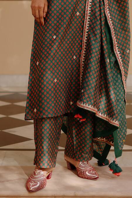Avacara_Green Silk Print Hand Block Notched Neck Kurta Pant Set  _Online_at_Aza_Fashions
