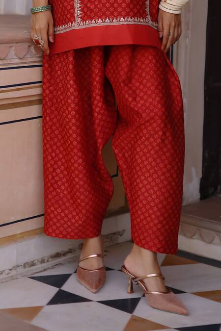 Avacara Red Chanderi Embroidery Split V-neck Hand Block Butti Print Kurta With Pant Online at Aza Fashions Avacara_Red Chanderi Embroidery Split V-neck Hand Block Butti Print Kurta With Pant_Online_at_Aza_Fashions