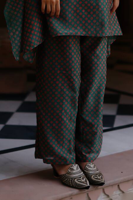 Avacara Green Chanderi Print Hand Block Round Neck Kurta With Pant Online at Aza Fashions Avacara_Green Chanderi Print Hand Block Round Neck Kurta With Pant _Online_at_Aza_Fashions