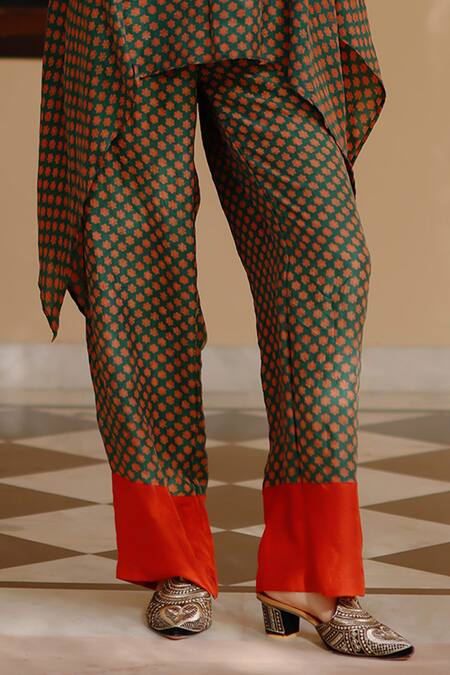 Avacara_Green Silk Print Hand Block Round Neck Kurta With Pant  _Online_at_Aza_Fashions