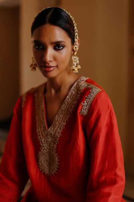 Buy_Avacara_Orange Silk Print Hand Block V Neck Kurta With Pant  _Online_at_Aza_Fashions