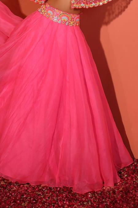 Buy_Rajbinder Chahal_Pink Sweetheart Neck Thread Embroidered Cape Lehenga Set _Online_at_Aza_Fashions