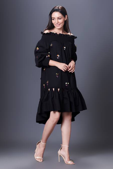 Deepika Arora Black Cotton Sequins Off-shoulder Embroidered Off Dress With Belt Online at Aza Fashions Deepika Arora_Black Cotton Sequins Off-shoulder Embroidered Off Dress With Belt_Online_at_Aza_Fashions