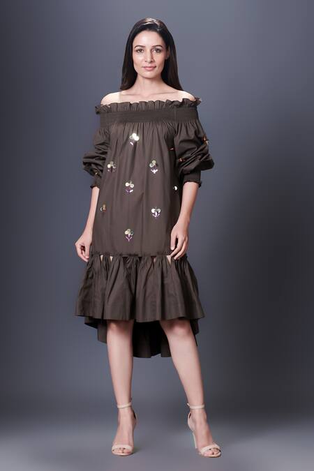 Shop Deepika Arora Green Cotton Sequins Off-shoulder Off Embroidered Dress With Belt Online at Aza Fashions Shop_Deepika Arora_Green Cotton Sequins Off-shoulder Off Embroidered Dress With Belt_Online_at_Aza_Fashions