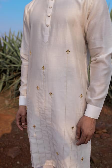 Runit Gupta_Ivory Kurta Chanderi Silk Hand Embroidered Metallic Trims And Zari Aero Set _Online_at_Aza_Fashions