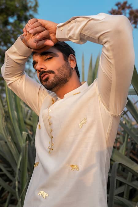 Buy_Runit Gupta_Ivory Chanderi Silk Embroidery Metallic Tiger Kurta Set _Online_at_Aza_Fashions