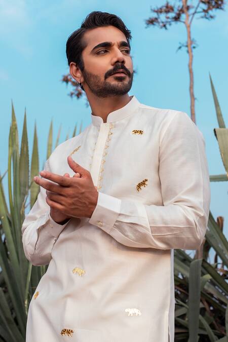 Runit Gupta_Ivory Chanderi Silk Embroidery Metallic Tiger Kurta Set _at_Aza_Fashions