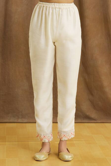 Khwaab By Sanjana Lakhani_Cream Kurta And Pant Vishika Silk Set With Chanderi Jacquard Dupatta _at_Aza_Fashions