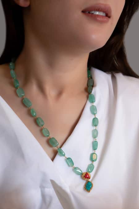 Do Taara Stone Embellished Pendant Necklace 