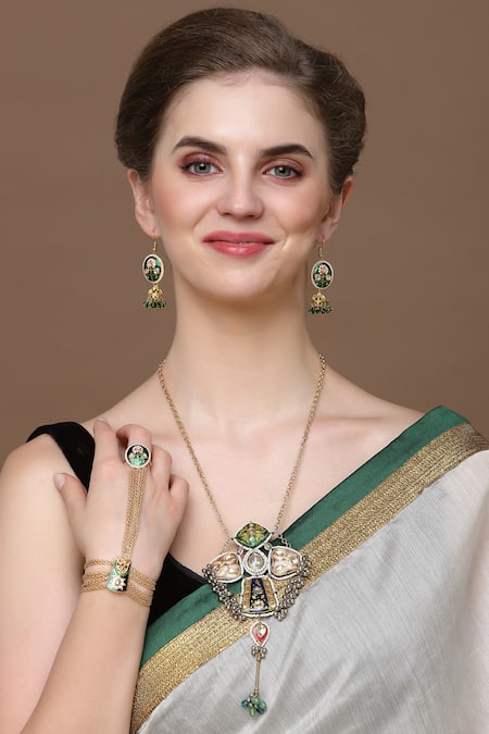 Dugran By Dugristyle Meenakari Motif Chained Hathphool 