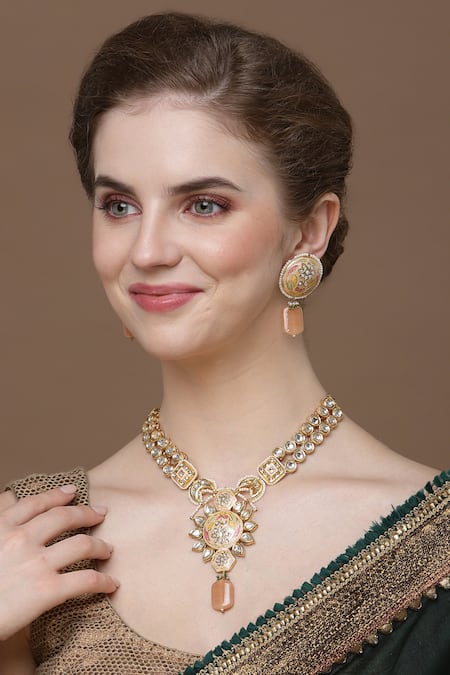 Dugran By Dugristyle Kundan Embellished Pendant Necklace Set 