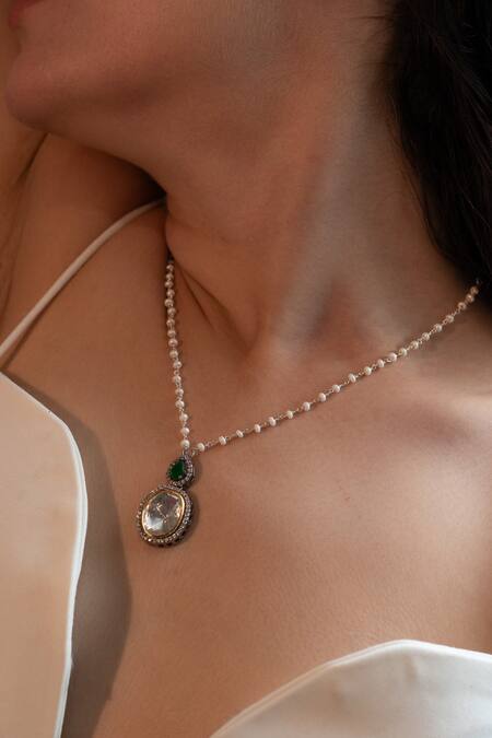 Do Taara Green Embellished Polki Pendant Necklace Online at Aza Fashions Do Taara_Green Embellished Polki Pendant Necklace _Online_at_Aza_Fashions
