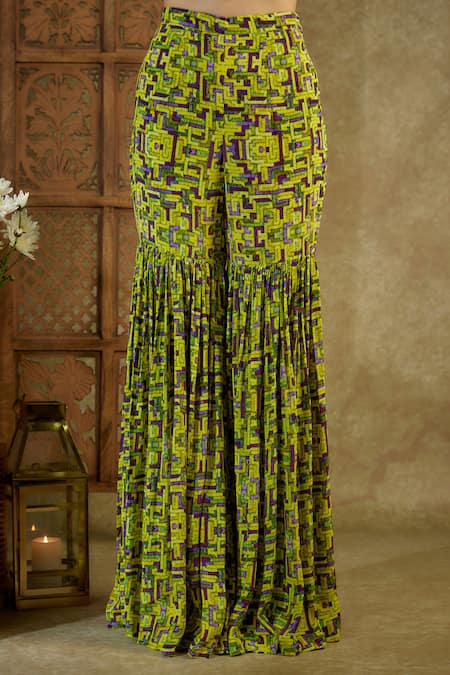 Mehak Murpana_Green Crepe Sequins Round Neck Geometric Print Kurta With Sharara _Online_at_Aza_Fashions