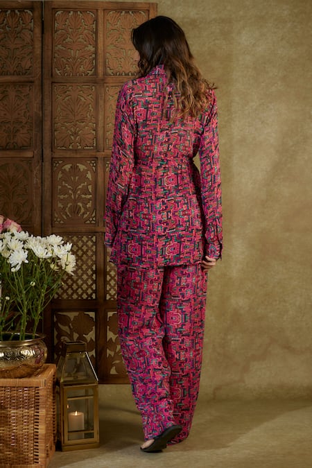 Shop Mehak Murpana Pink Georgette Sequins, Embroidery Shawl Neck Geometric Print Shirt With Pant at Aza Fashions Shop_Mehak Murpana_Pink Georgette Sequins, Embroidery Shawl Neck Geometric Print Shirt With Pant _at_Aza_Fashions