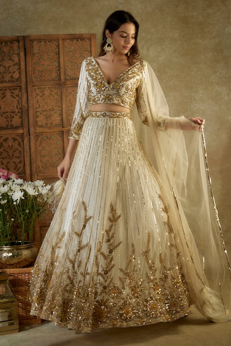 Shop Mehak Murpana Ivory Net Sequins, Cut Work, Feathers V-neck Embroidered Bridal Lehenga Set Online at Aza Fashions Shop_Mehak Murpana_Ivory Net Sequins, Cut Work, Feathers V-neck Embroidered Bridal Lehenga Set _Online_at_Aza_Fashions