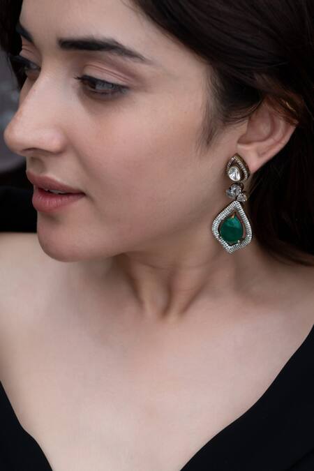 Do Taara_Green Polki Embellished Victorian Necklace Set_Online_at_Aza_Fashions