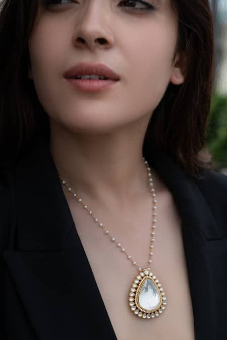 Buy Do Taara Gold Plated Victorian Polki Necklace at Aza Fashions Buy_Do Taara_Gold Plated Victorian Polki Necklace_at_Aza_Fashions