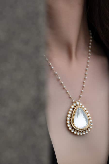 Do Taara Gold Plated Victorian Polki Necklace Online at Aza Fashions Do Taara_Gold Plated Victorian Polki Necklace_Online_at_Aza_Fashions