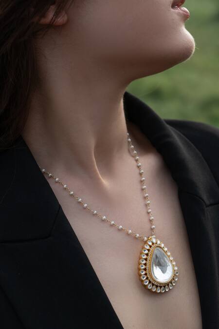 Buy Do Taara Gold Plated Victorian Polki Necklace Online at Aza Fashions Buy_Do Taara_Gold Plated Victorian Polki Necklace_Online_at_Aza_Fashions