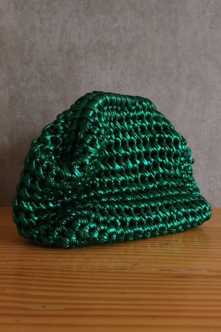 Shop Stushè Emerald Green Cloud Metallic Checkered Handwoven Clutch at Aza Fashions Shop_Stushè_Emerald Green Cloud Metallic Checkered Handwoven Clutch_at_Aza_Fashions