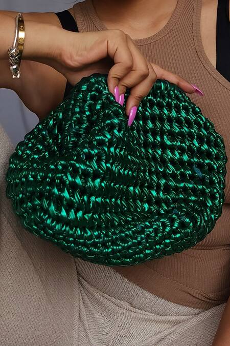 Stushè Emerald Green Cloud Metallic Checkered Handwoven Clutch Online at Aza Fashions Stushè_Emerald Green Cloud Metallic Checkered Handwoven Clutch_Online_at_Aza_Fashions