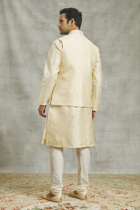 Aariyana Couture Flora Sequin Embroidered Bundi Set 