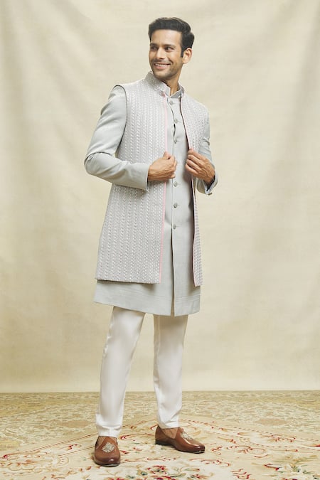 Alaya Advani Grey Zero Velvet Foliage Vine Embroidered Bundi Kurta Set at Aza Fashions Alaya Advani_Grey Zero Velvet Foliage Vine Embroidered Bundi Kurta Set_at_Aza_Fashions